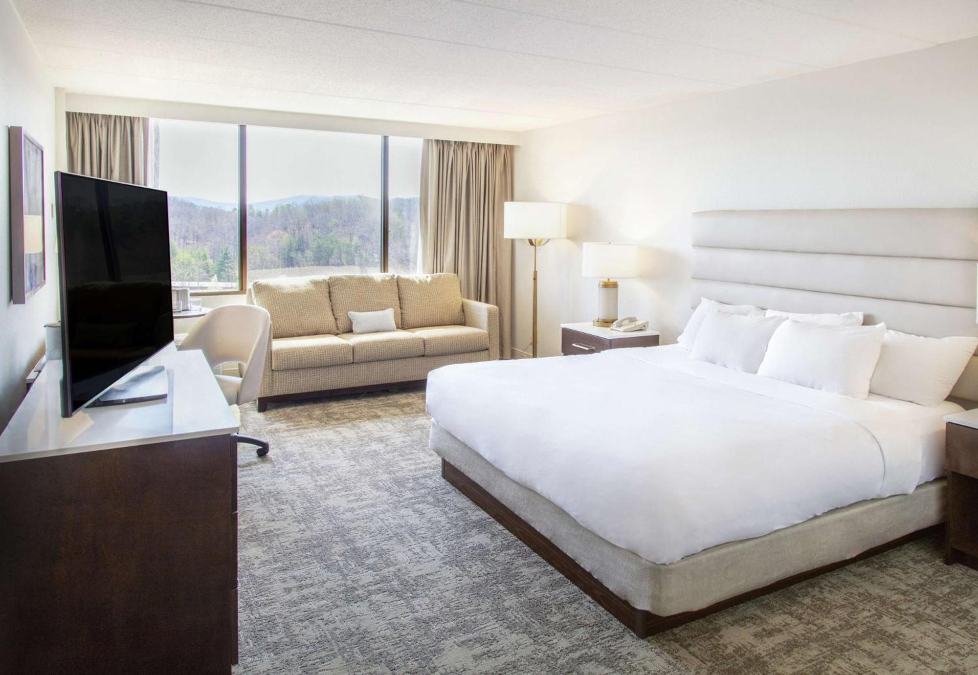Doubletree By Hilton Charlottesville Exterior foto