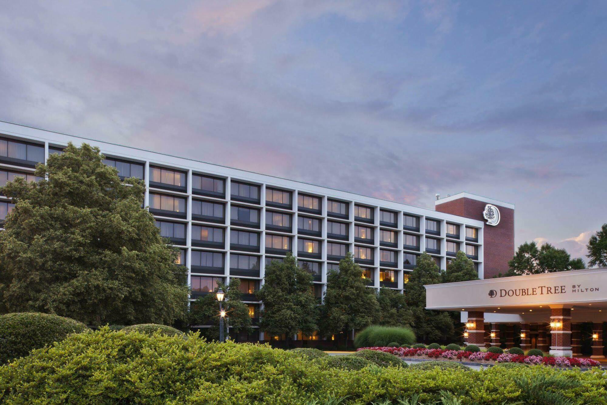 Doubletree By Hilton Charlottesville Exterior foto